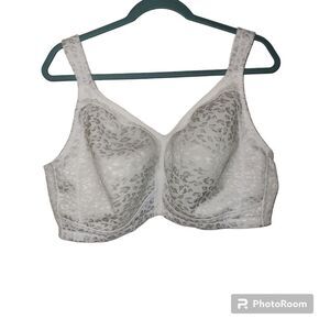 DEYLLO bra white bra sizes 46 DD. ^